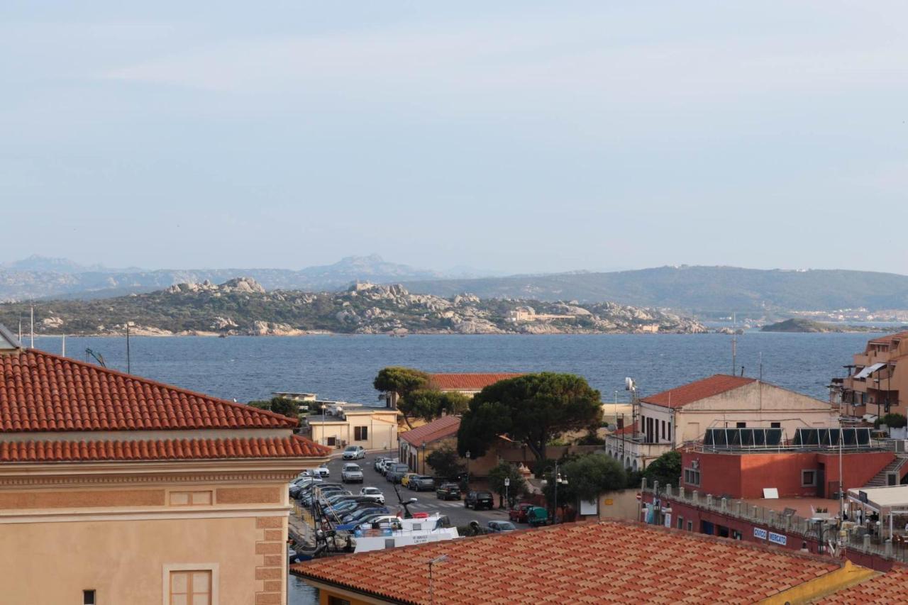 Clelia'S Boutique Rooms & Suites La Maddalena  Exterior photo