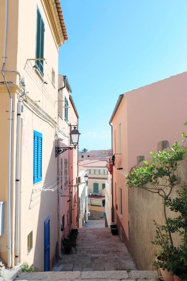 Clelia'S Boutique Rooms & Suites La Maddalena  Exterior photo