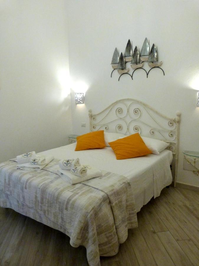 Clelia'S Boutique Rooms & Suites La Maddalena  Exterior photo